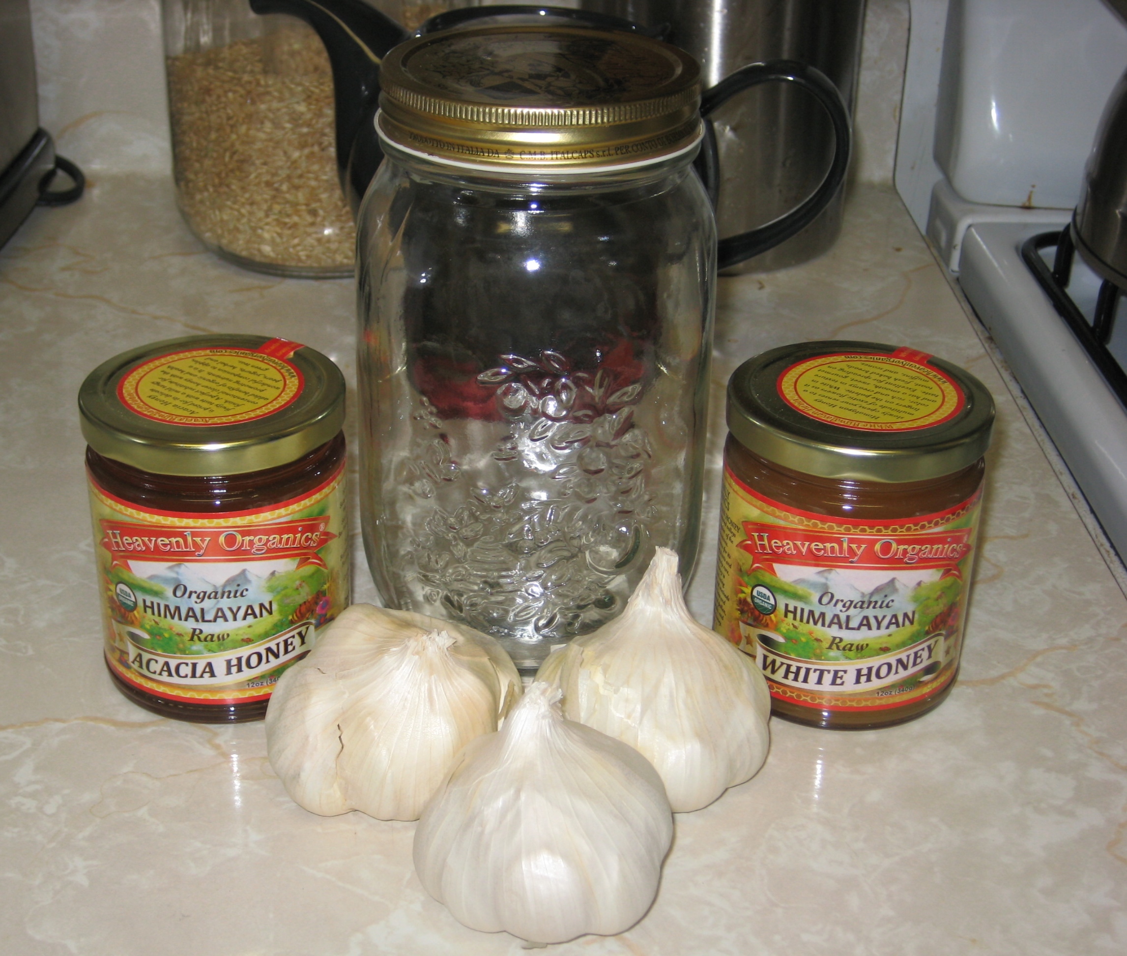 Garlic, honey, and jar... check!